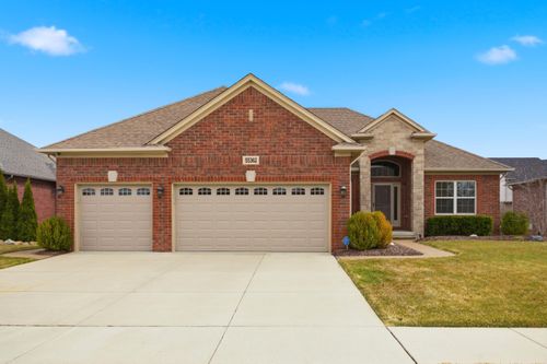 55362 Trevino Drive, Macomb Township, MI, 48042 | Card Image