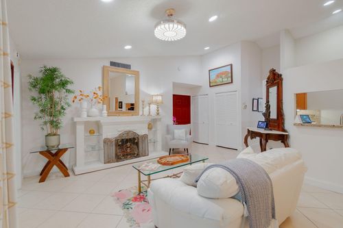 115 Ramblewood Cir, Royal Palm Beach, FL, 33411-2975 | Card Image