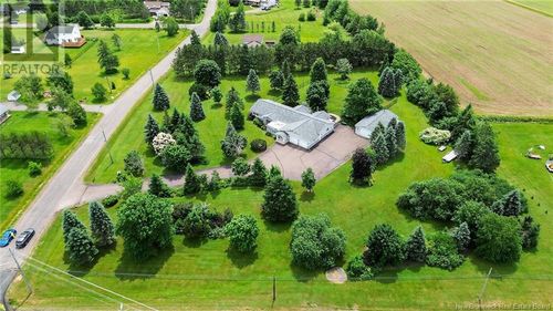 9 Stirling Cres, Allison, NB, E1G4G5 | Card Image