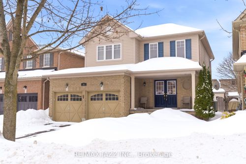 42 Russell Barton Lane, Uxbridge, ON, L9P1Z2 | Card Image