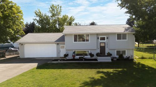 26018 E Olympic Ave, Newman Lake, WA, 99025-9671 | Card Image