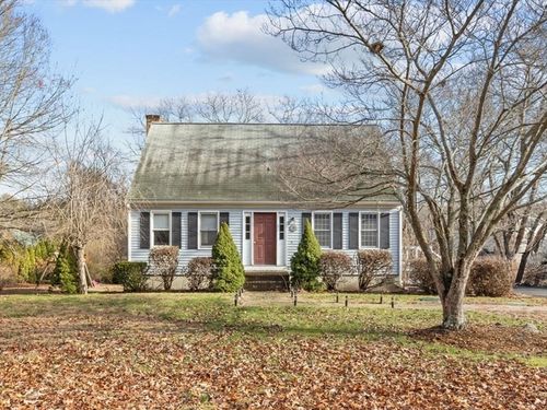 19 Leonard St, Lakeville, MA, 02347-1229 | Card Image