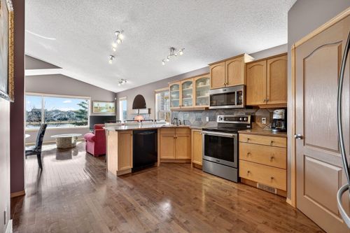 136 W Creek Glen, Chestermere, AB, T1X1P8 | Card Image