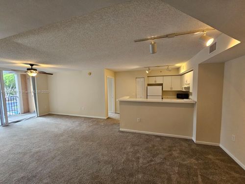 apt-205-2031 Renaissance Blvd, Miramar, FL, 33025-5678 | Card Image