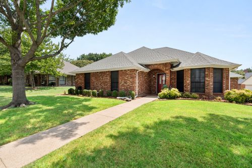 106 Indian Hills Dr, Waxahachie, TX, 75165-1544 | Card Image