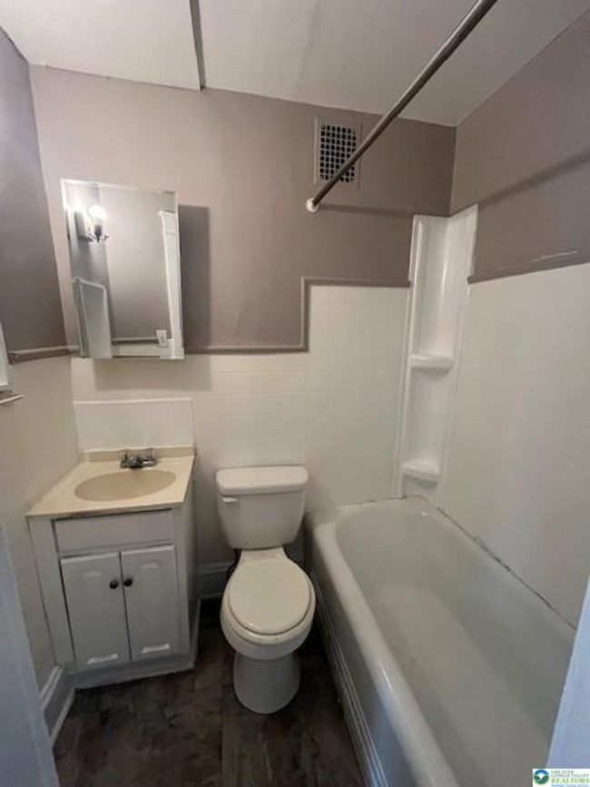 APT-1 - 201 E Kline Ave, House other with 2 bedrooms, 1 bathrooms and null parking in Lansford PA | Image 9