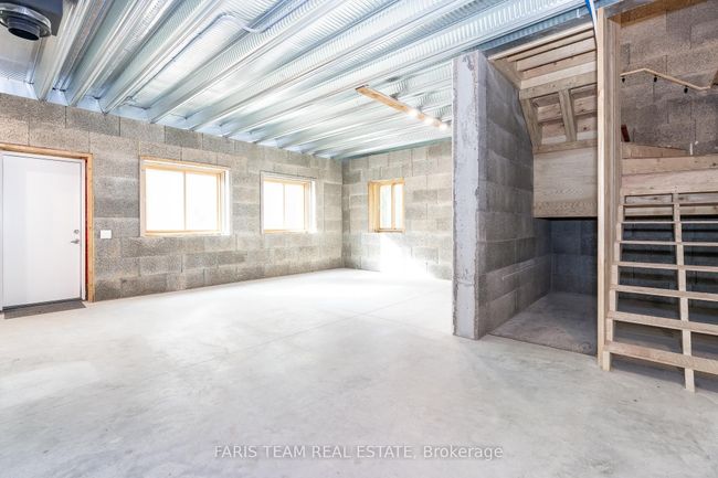2576 Champlain Rd, House other with 1 bedrooms, 1 bathrooms and 8 parking in Tiny ON | Image 12