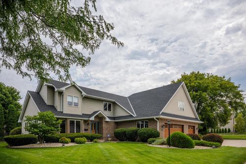 9009 33rd Avenue, Kenosha, WI, 53142 | Card Image