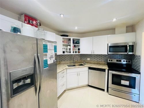 412-6300 S Falls Circle Dr, Lauderhill, FL, 33319-6952 | Card Image