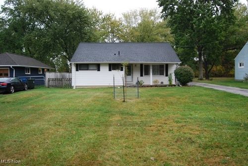 4567 Canterbury Rd, North Olmsted, OH, 44070-2717 | Card Image