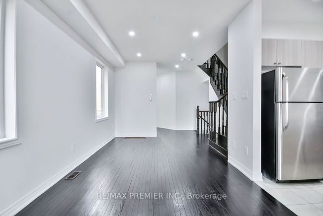 51 Sasco Way, House other with 4 bedrooms, 4 bathrooms and 4 parking in Angus ON | Image 9