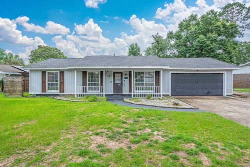 382 Echo Cir, Fort Walton Beach, FL, 32548-6326 | Card Image