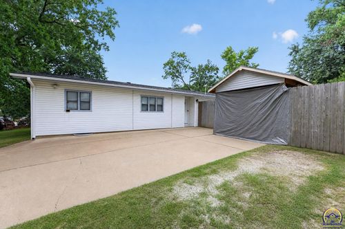 6711 Sw Windsong Dr, Topeka, KS, 66619-1303 | Card Image