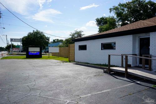 3480 Barrancas Ave, Pensacola, FL, 32507-2374 | Card Image