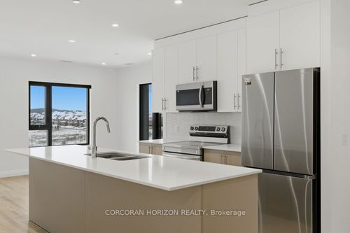 724-525 New Dundee Rd, Kitchener, ON, N2P0K8 | Card Image