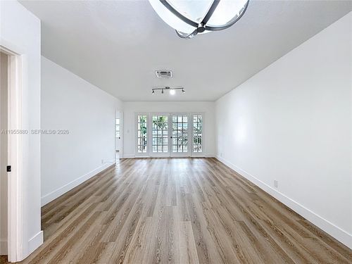 312b-2424 Se 17th St, Fort Lauderdale, FL, 33316-3117 | Card Image