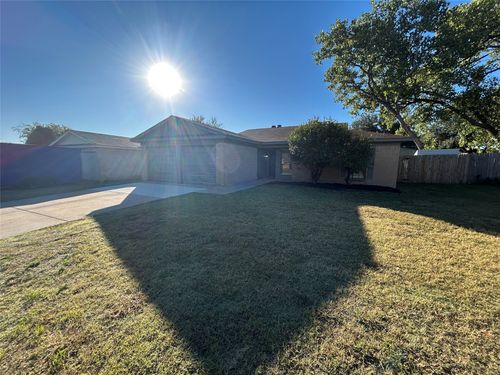 625 Edwards Dr, Saginaw, TX, 76179-1014 | Card Image