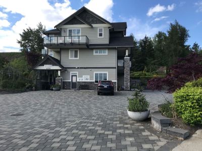 2379 Chardonnay Lane, Home with 9 bedrooms, 9 bathrooms and null parking in Abbotsford BC | Image 3