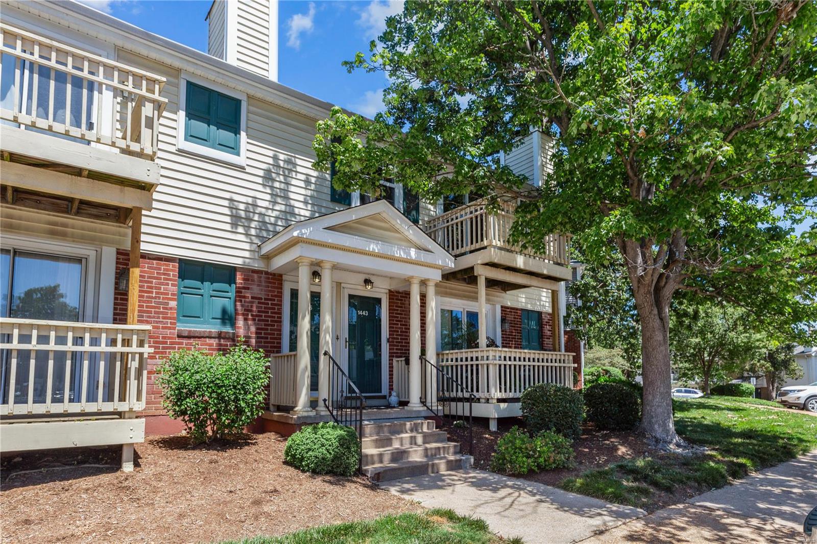 Bluebird Ter, Saint Louis, MO 63144