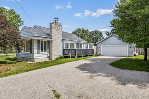 1688 Carr Rd, Muskegon, MI, 49442-4732 | Card Image