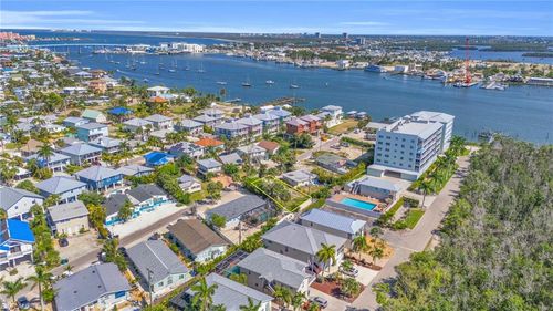250 Fairweather Ln, FORT MYERS BEACH, FL, 33931-3227 | Card Image