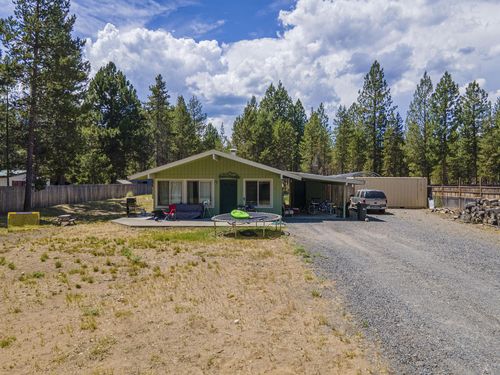 56211 Stellar Dr, Bend, OR, 97707-2002 | Card Image