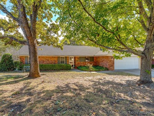 2431 Foliage Dr, Ada, OK, 74820-7210 | Card Image