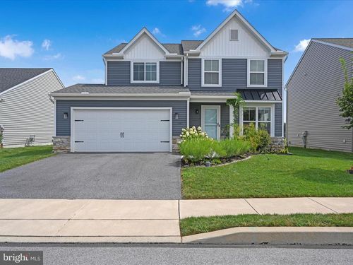404 Jared Way, NEW HOLLAND, PA, 17557-2401 | Card Image