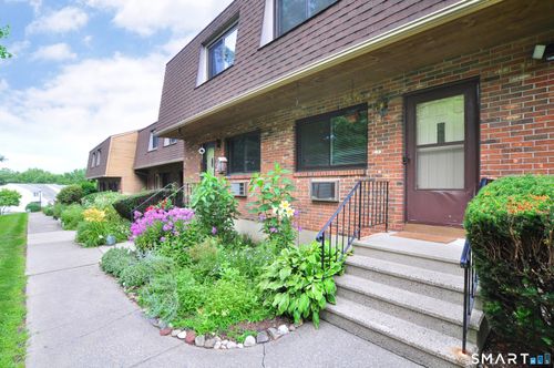 9-895 Matthews St, Bristol, CT, 06010-2290 | Card Image