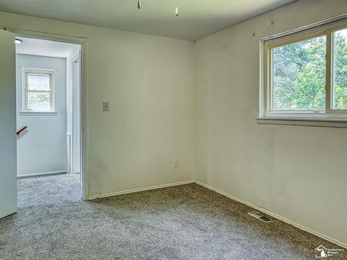 8648 Heather Ct, Ypsilanti, MI, 48198-3216 | Card Image