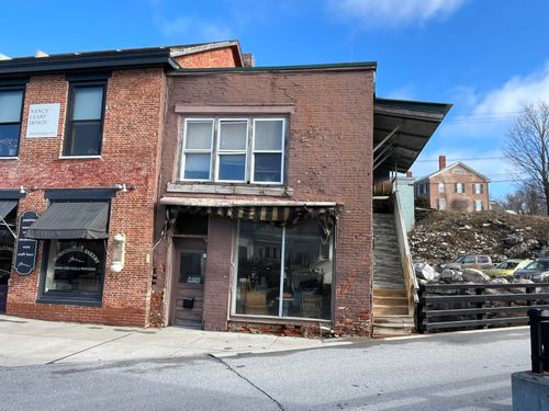 35 Center St, Brandon, VT, 05733-1105 | Card Image