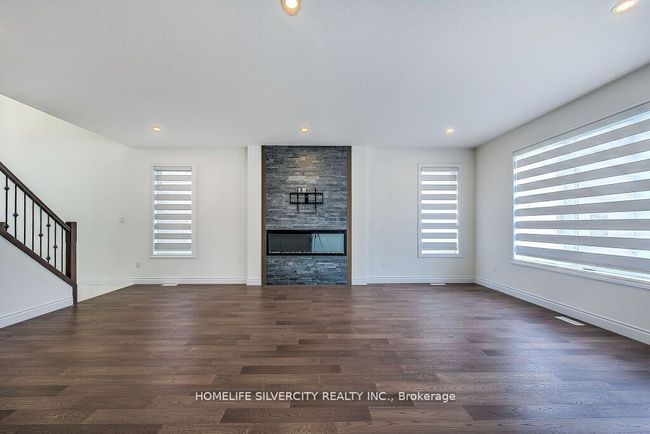 1681 Finley Cres, House other with 4 bedrooms, 3 bathrooms and 4 parking in London ON | Image 6