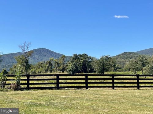 521 Dearing Rd, HUNTLY, VA, 22640-3023 | Card Image