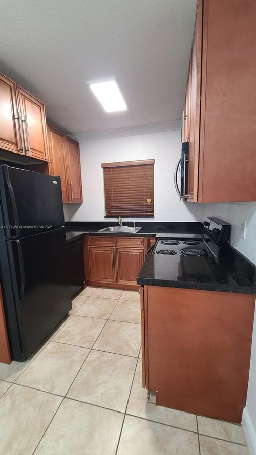 apt-10-1925 Madison St, Hollywood, FL, 33020-5449 | Card Image