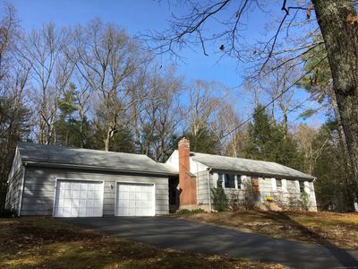 Welcome to 42 Fernwood Drive in bucolic Simsbury | Image 1