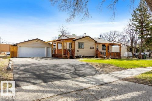 23 Maple Dr, St. Albert, AB, T8N1G6 | Card Image