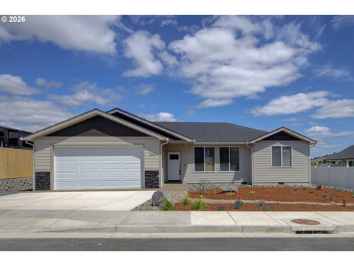 260 Se Logan St, Winston, OR, 97496-6612 | Card Image