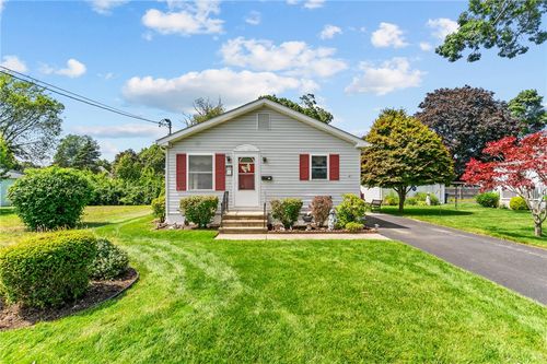73 Phillips Ave, Warwick, RI, 02888-2227 | Card Image