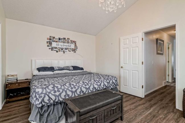716 53 Avenue Sw, Home with 3 bedrooms, 3 bathrooms and 2 parking in Calgary AB | Image 16
