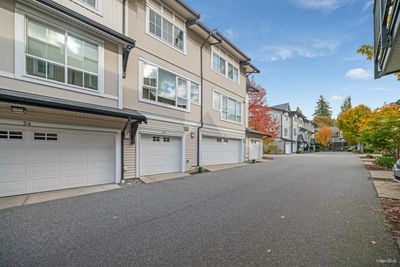 55 - 2450 161a St, Townhouse with 3 bedrooms, 2 bathrooms and 2 parking in Surrey BC | Image 3