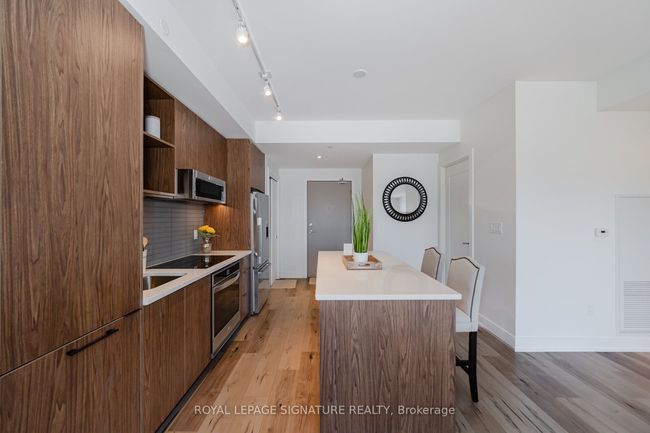 722 - 185 Dunlop St E, Condo with 2 bedrooms, 2 bathrooms and 1 parking in Barrie ON | Image 7