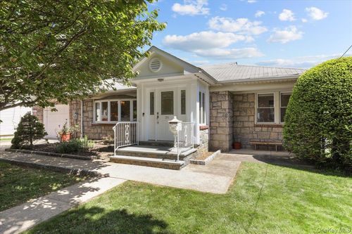 29 Teresa Ave, Yonkers, NY, 10704-2709 | Card Image