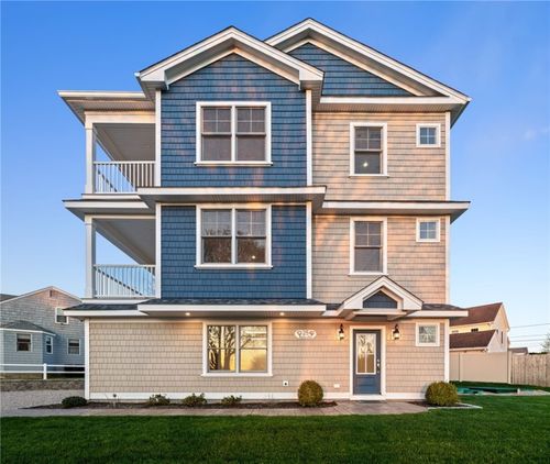 25 Scallop Shell Rd, Narragansett, RI, 02882-5353 | Card Image