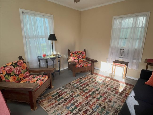 Bonus 11' x 11' Family Room | Image 34