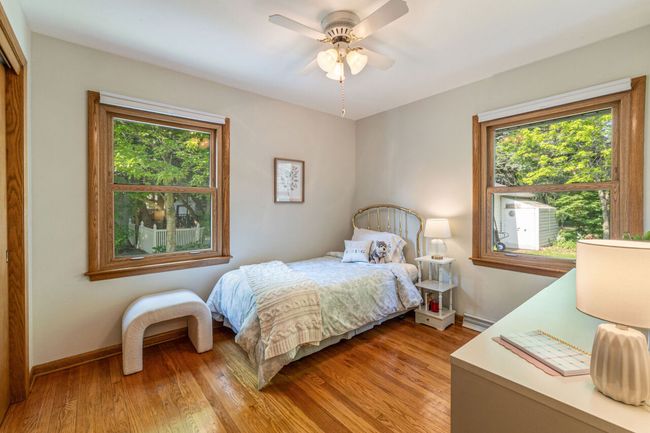 6037 N Elm Tree Rd, House other with 4 bedrooms, 2 bathrooms and null parking in GLENDALE WI | Image 8
