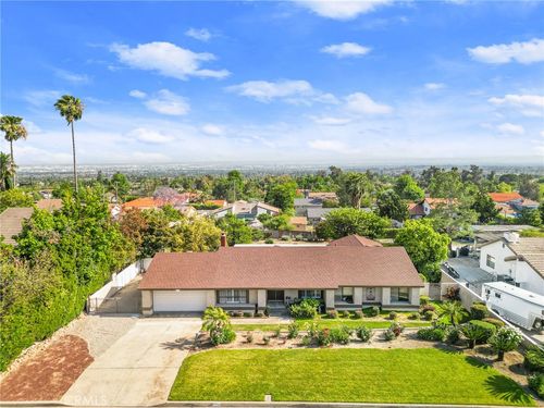 9461 Valley View St, Rancho Cucamonga, CA, 91737-1540 | Card Image