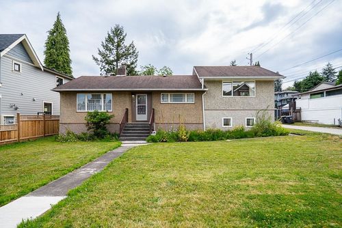 904 First St, New Westminster, BC, V3L2J2 | Card Image
