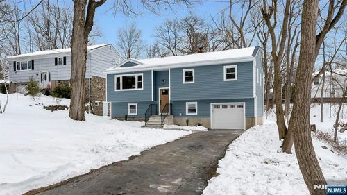 120 Star Lake Rd, Bloomingdale, NJ, 07403-1209 | Card Image