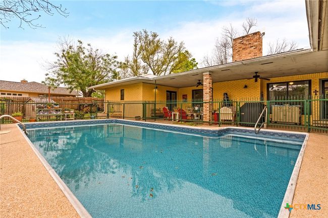 Pool/Porch | Image 37