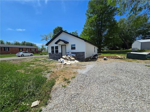 71 S Beech St, Campbellsburg, IN, 47108-9067 | Card Image